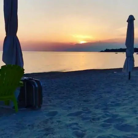 בית נופש Luxurious Seaside Sithonia Halkidiki נאוס מרמרס